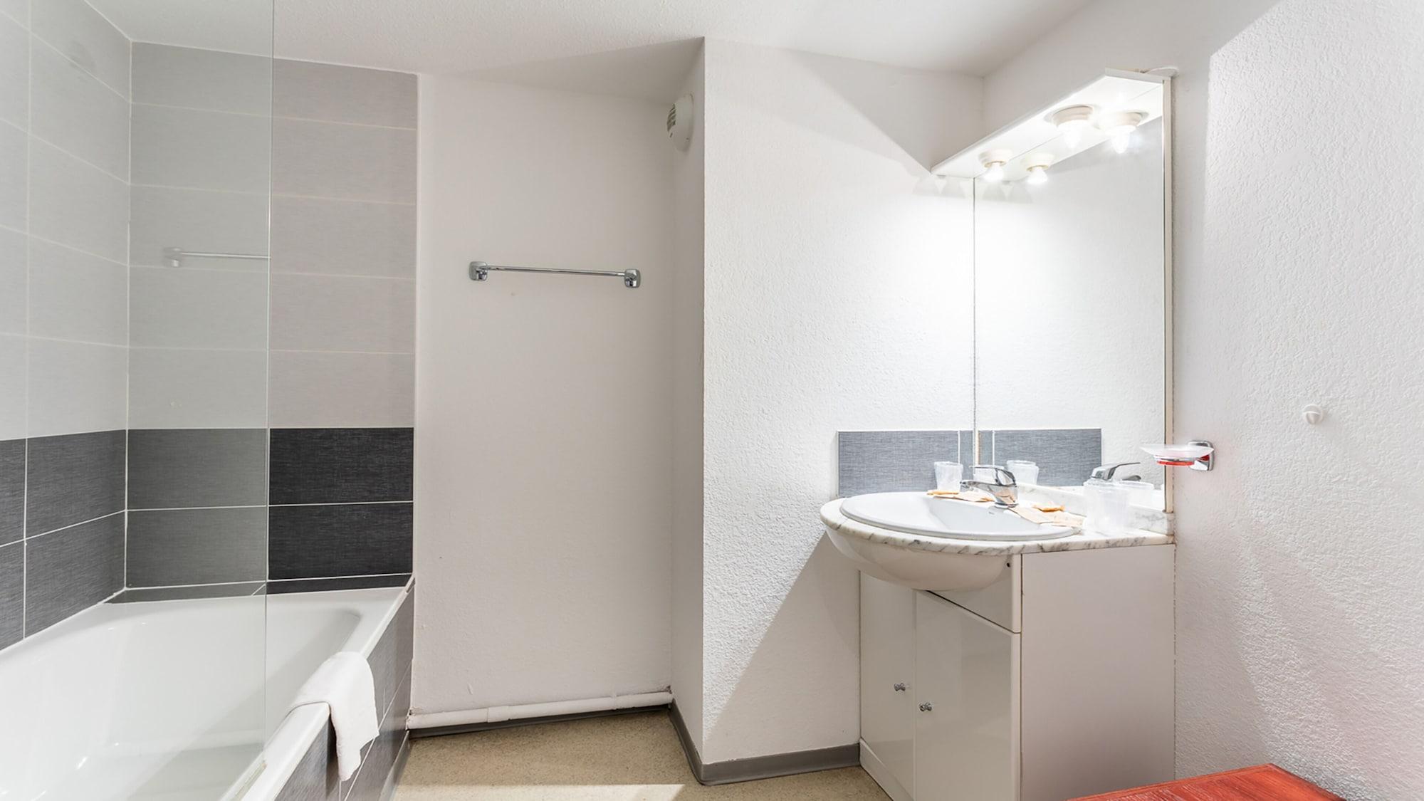 Vacanceole - Residence Le Saint Clair アグド エクステリア 写真