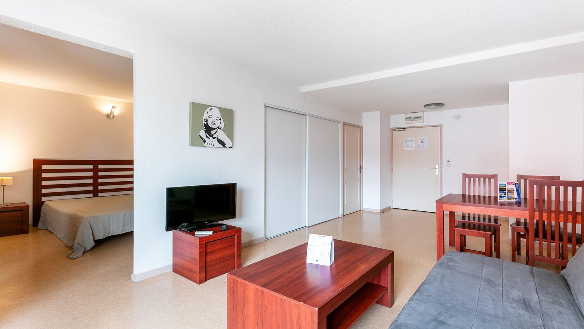 Vacanceole - Residence Le Saint Clair アグド エクステリア 写真